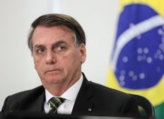 Imagem de Bolsonaro pede direito de resposta à Globo por edição do JN sobre 100 mil mortes