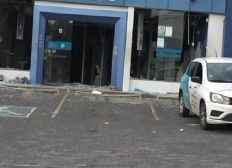 Imagem de Agência da Caixa é atacada e explodida em Porto Seco Pirajá