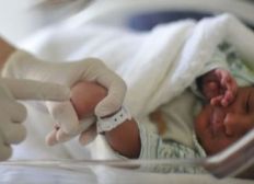 Imagem de Bebê espanhol nasce com anticorpos contra o coronavírus