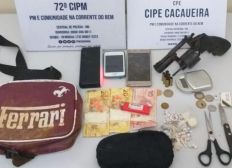 Imagem de Dupla flagrada com revólver e porções de drogas em Itacaré