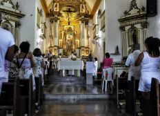 Imagem de Missas acontecem em São Lázaro na primeira segunda-feira do ano