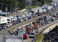 Imagem de Em entrevista ao Ligação Direta, presidente da (ANTB) confirma greve dos caminhoneiros para segunda, 1º /2