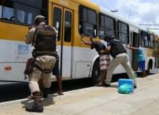 Imagem de Oito assaltantes de ônibus presos em seis dias na capital