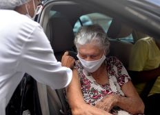Imagem de Salvador começa vacinação em idosos a partir de 75 anos nesta segunda (15)