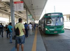 Imagem de Tarifa de ônibus em Salvador será reajustada a partir de segunda (26)