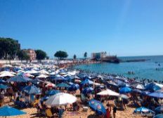 Imagem de Salvador tem primeiro dia do ano com praias lotadas e sol forte