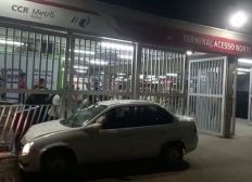 Imagem de Motorista de aplicativo atropela duas mulheres após ser baleado na noite desta quinta-feira (13)