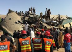 Imagem de Acidente de trem deixa pelo menos 36 mortos no Paquistão