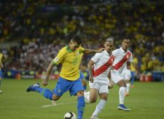Imagem de Copa América: Brasil enfrenta Peru no Nilton Santos