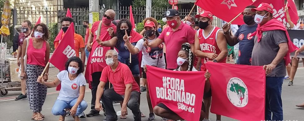 Imagem de  Manifestantes lotam Campo Grande em manifestação contra Bolsonaro 