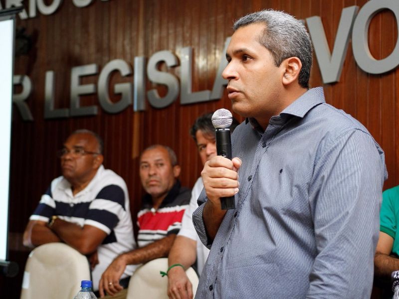 Imagem de Casa Nova: prefeito mobiliza irmão deputado, sócios e ‘laranjas’ para efetivar compra de terreno milionário