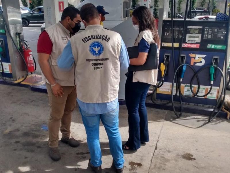 Imagem de Polícia Civil fiscaliza infrações em 20 postos de gasolina na Bahia