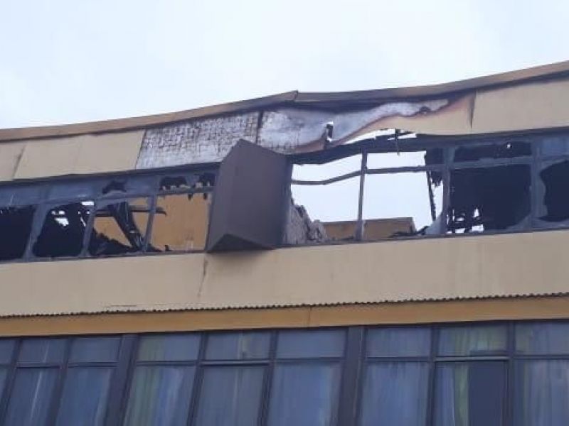 Imagem de Incêndio atinge hotel em Armação