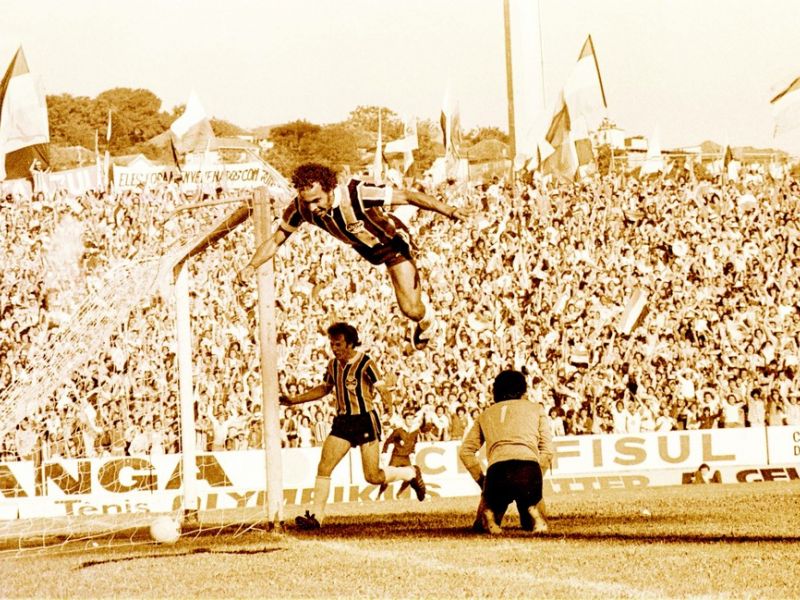 Imagem de Morre o ex-jogador André Catimba, ídolo no Vitória