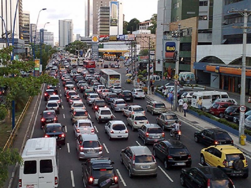Imagem de Prefeitura investe na sinalização das vias de tráfego da cidade