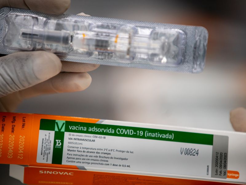 Imagem de Butantan recebe matéria-prima para 8 milhões de doses de vacina