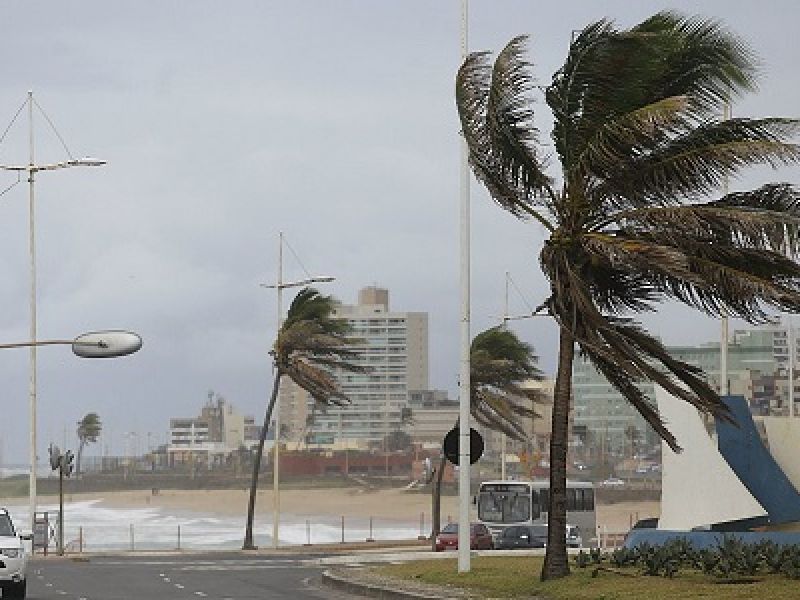 Imagem de Marinha emite nota alertando fortes ventos em todo litoral baiano