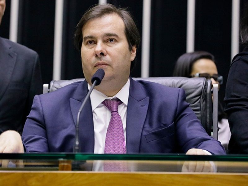 Imagem de Presidente Bolsonaro quer enfraquecer o TSE, dispara Rodrigo Maia