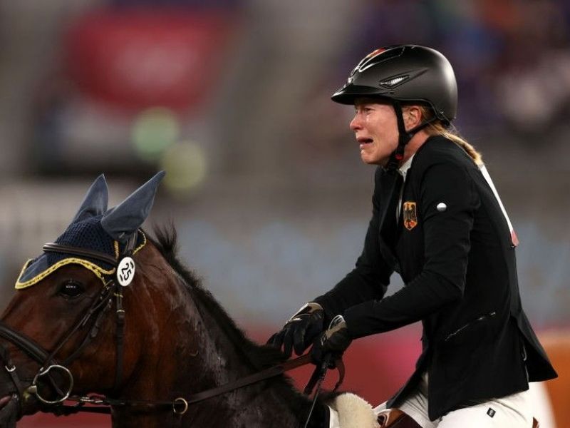 Imagem de Após sacrifício de cavalo, ONG pede ao COI retirada de esportes equestres