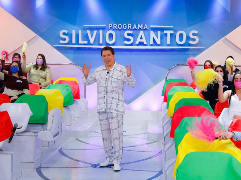 Imagem de Com covid, Silvio Santos recebe alta de Hospital em São Paulo