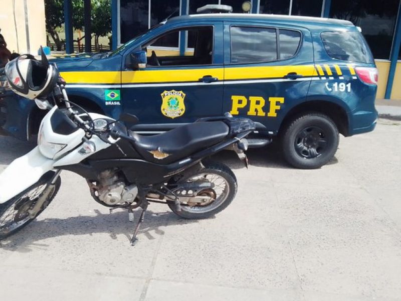 Imagem de PRF apreende motocicleta roubada vendida irregularmente em site da internet