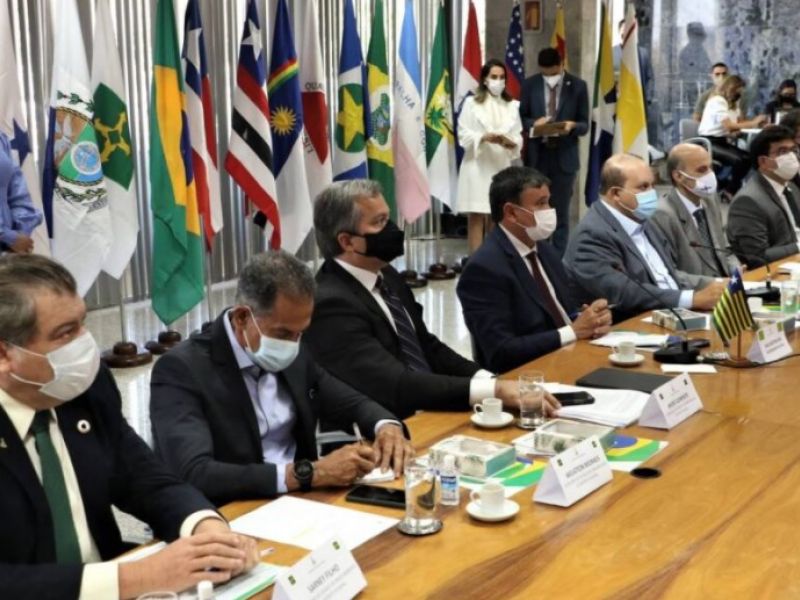 Imagem de Governadores querem reunião com Bolsonaro e busca de harmonia entre Poderes para estancar crise