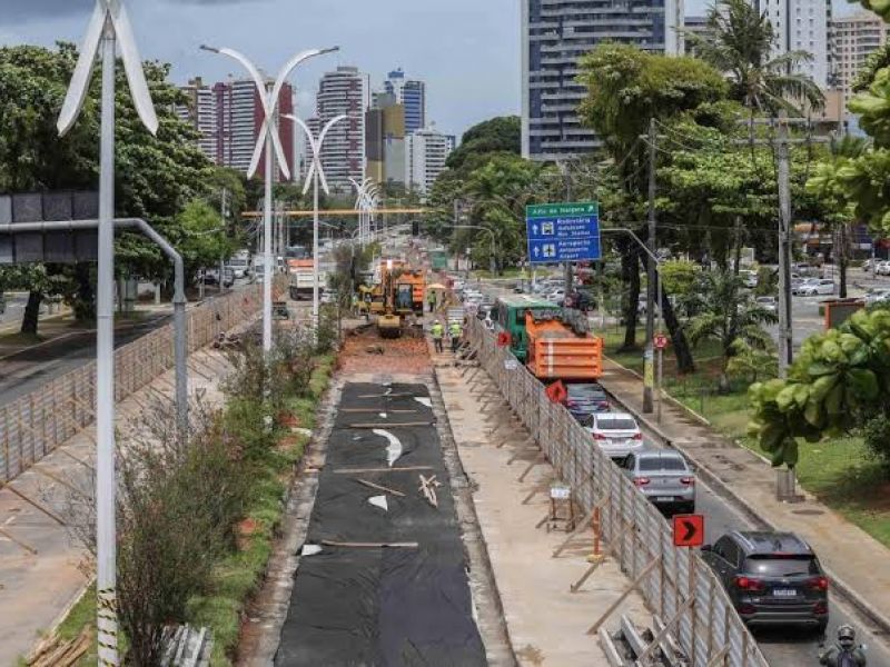 Imagem de Av. ACM é novamente interditada para testes do BRT neste fim de semana 