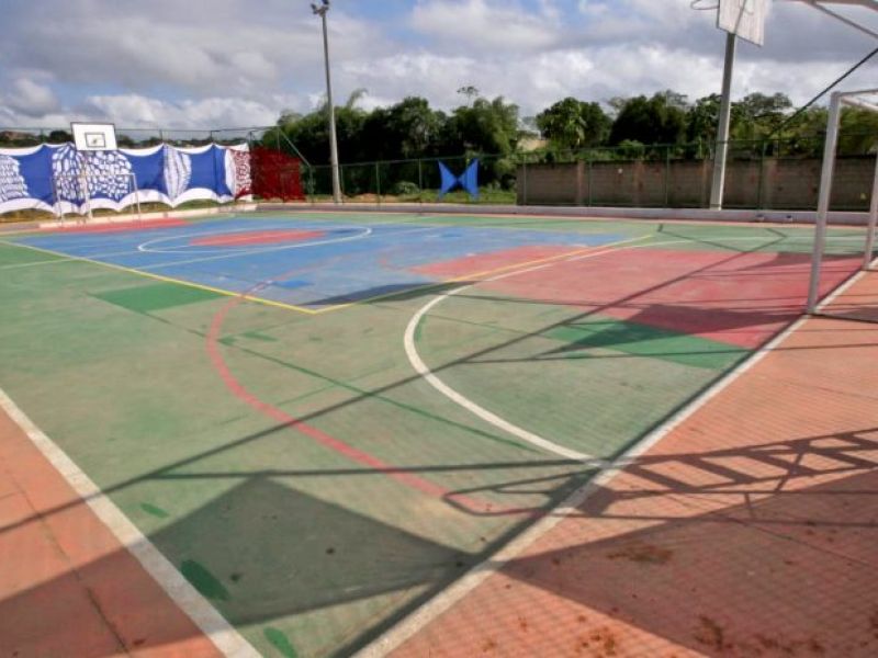 Imagem de Camacã recebe quadra poliesportiva e anúncio de novos investimentos que somam R$ 14 milhões