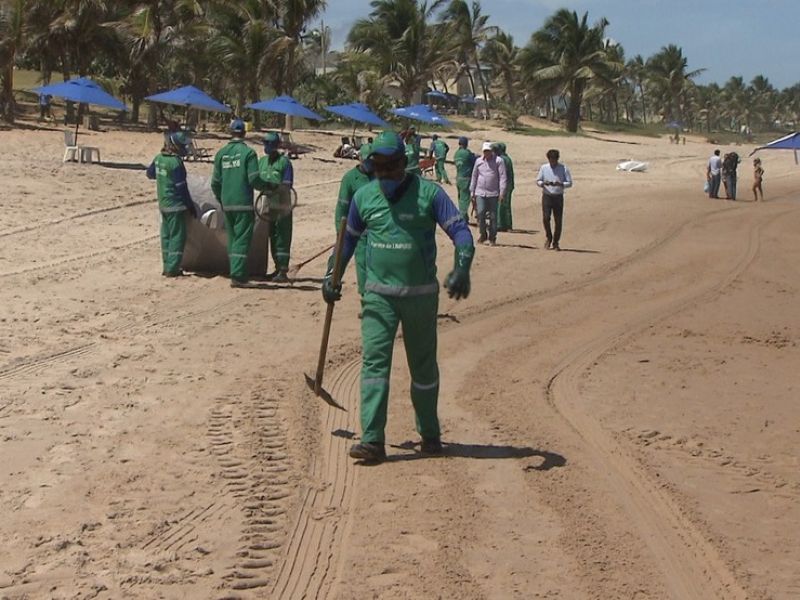 Imagem de Praias recebem ações especiais pelo Dia Mundial da Limpeza neste sábado (18)