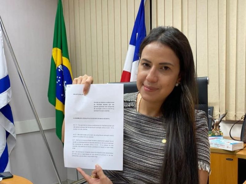 Imagem de Deputada bolsonarista da Bahia não se vacina contra o coronavírus 