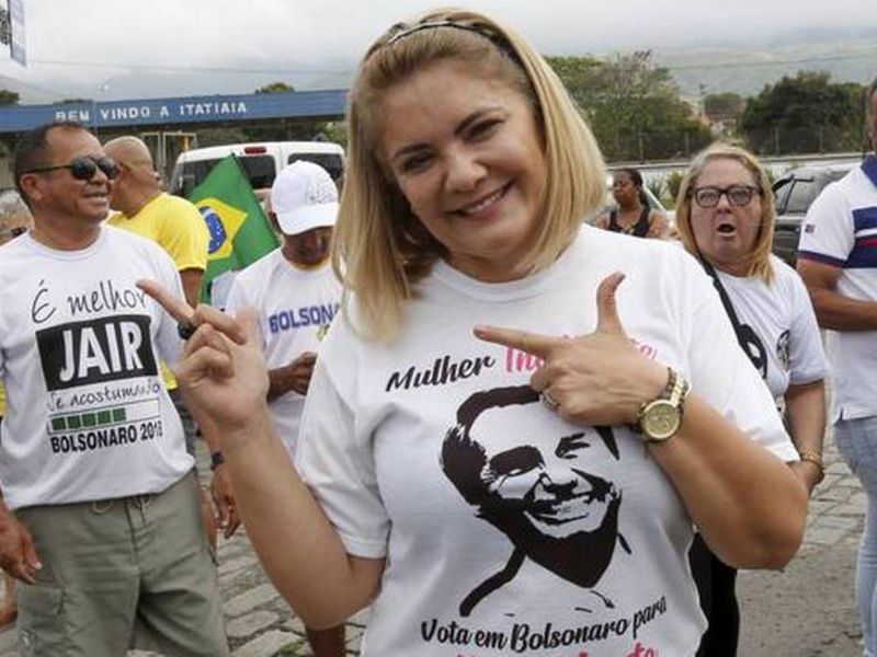 Imagem de Quebra de sigilo de ex-mulher de Bolsonaro atinge época de casamento com presidente