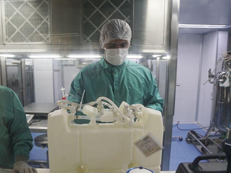 Imagem de Fiocruz recebe insumos para produzir 5,2 milhões de doses das vacinas contra a covid-19 nesta quarta (22)