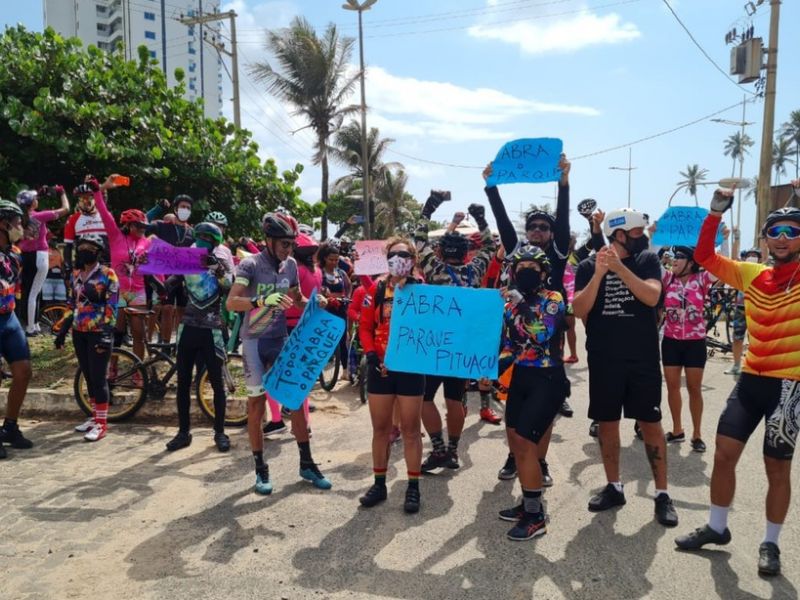 Imagem de Manifestantes pedem reabertura do parque de Pituaçu 