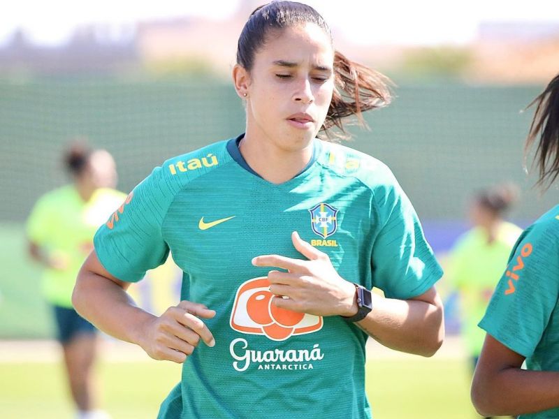 Imagem de Zagueira baiana Rafaelle é cortada da Seleção Brasileira