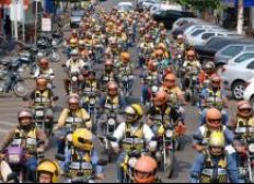 Imagem de Barrados do circuito, mototaxistas promovem protesto nesta segunda (1º)