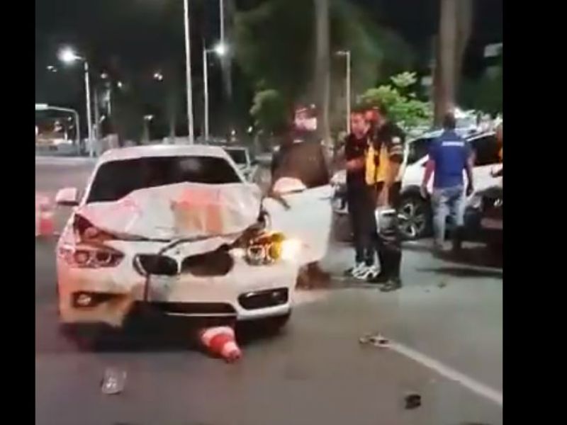 Imagem de Repórter Marcelo Castro bate BMW em carro da Transalvador; veja imagens