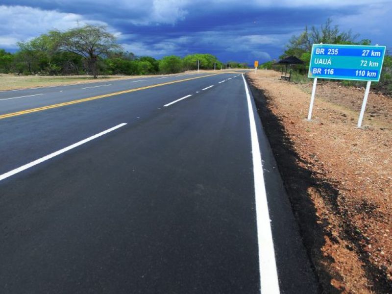 Imagem de Governo investe R$ 60 milhões em estrada, escolas e abastecimento em Jaguarari