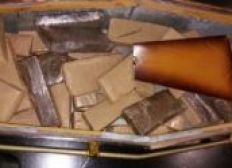 Imagem de Polícia apreende mais de 100 kg de maconha escondida em caixão em Feira