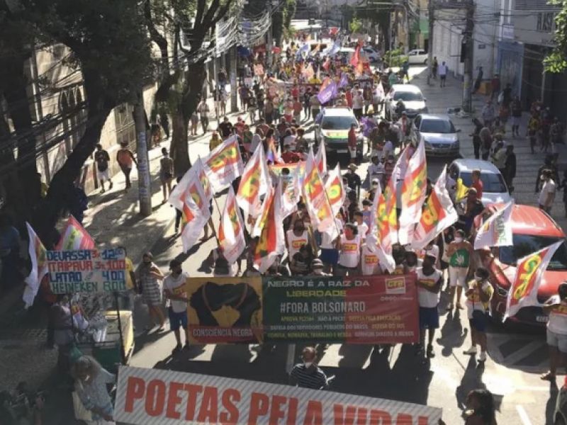 Imagem de Ato reúne centenas de manifestantes contra o governo Bolsonaro em Salvador