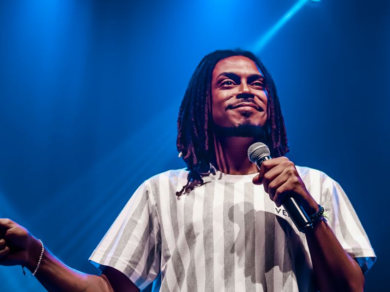 Imagem de Textani: Jhordan Matheus apresenta stand-up nos dias 27, 28 e 29 de novembro em Salvador