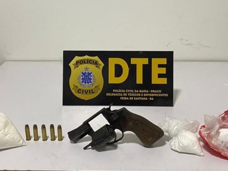 Imagem de Feira: Homem é preso em flagrante com 1 kg de cocaína em condomínio de luxo