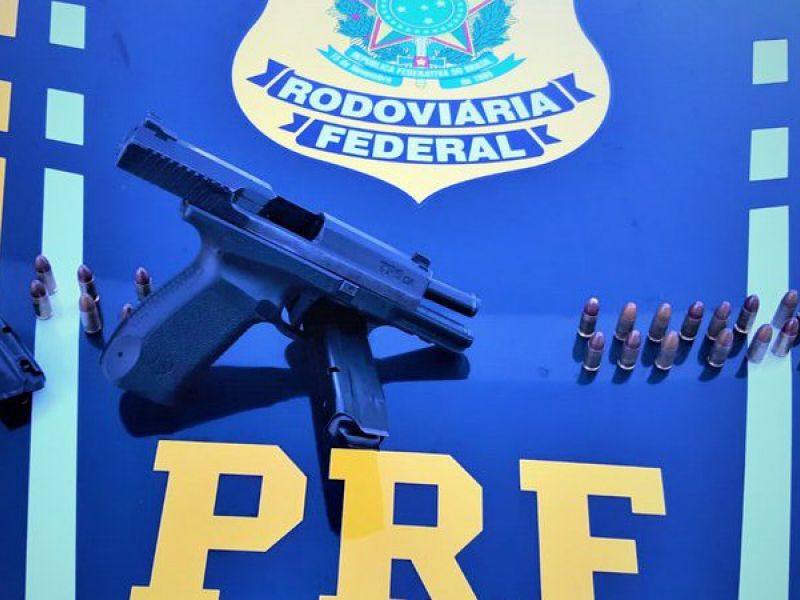 Imagem de Foragido por roubo é preso pela PRF na Bahia