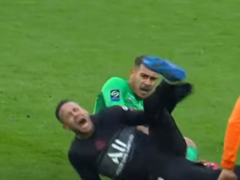 Imagem de Após lesão no tornozelo, Neymar só voltará aos gramados em 2022