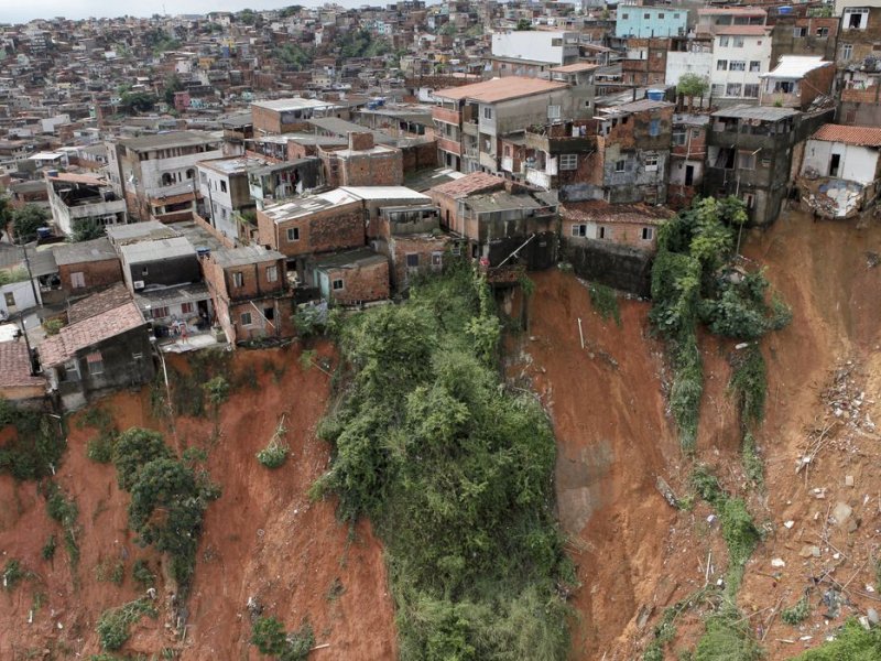 Imagem de Codesal alerta para deslizamentos de terra nesta terça-feira