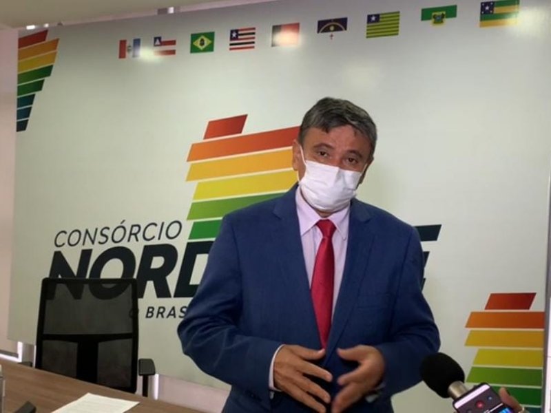 Imagem de Presidente do Consórcio Nordeste mostra indignação após exclusão de famílias nordestinas do Auxílio Brasil
