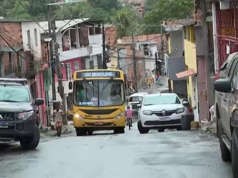 Imagem de Ônibus param de rodar na Valéria, após tiroteio no bairro