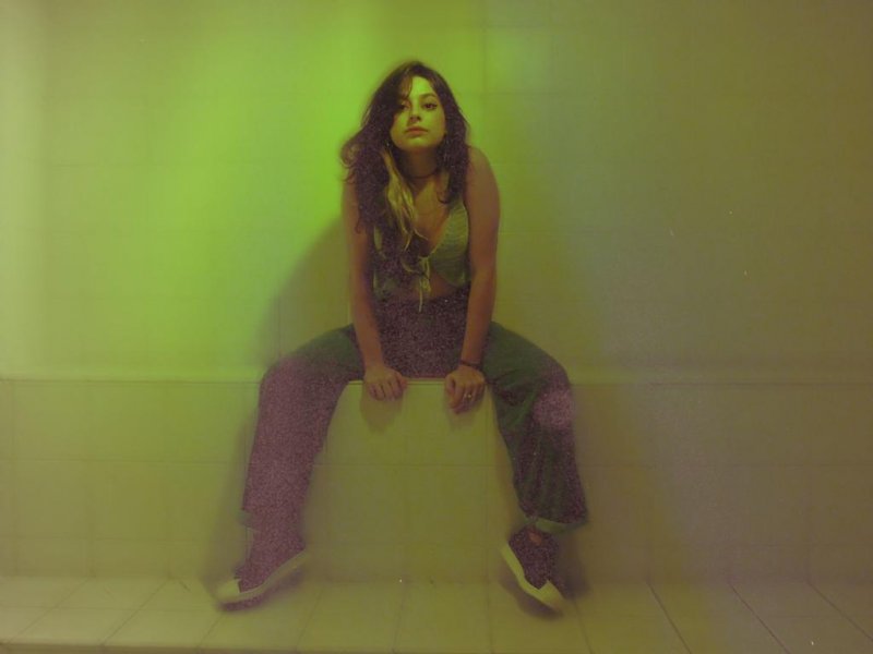 Imagem de   Estilo musical 'bedroom' ganha novo single com o lançamento de cantora baiana