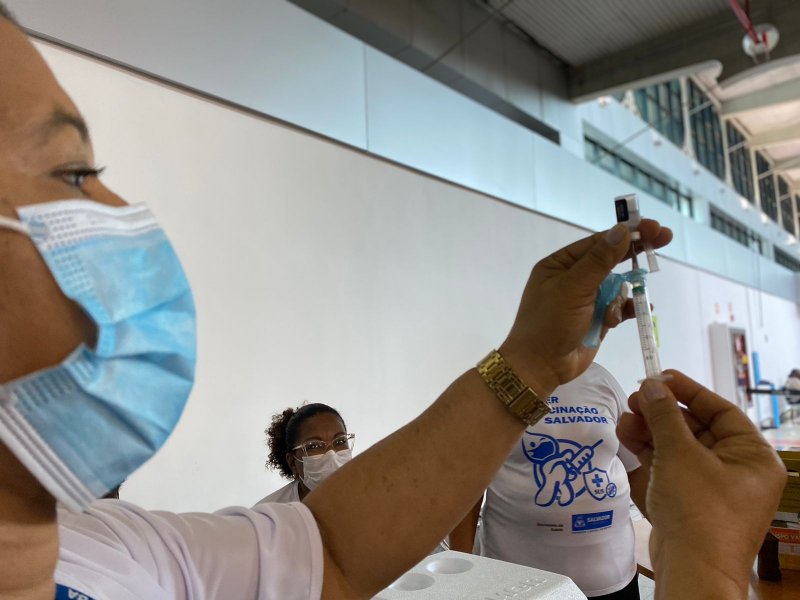 Imagem de  Testagem e vacinação contra Covid-19 são realizados no Aeroporto de Salvador neste sábado (4)