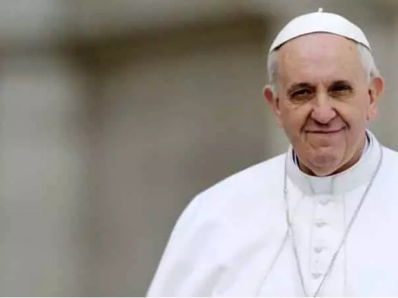 Imagem de   Papa Francisco alerta para "retrocesso da democracia"