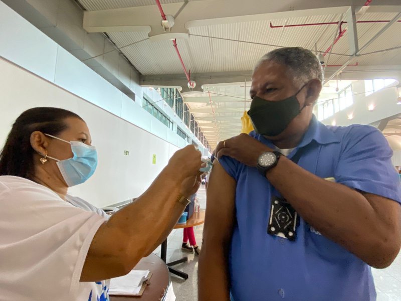 Imagem de   'Super Vacinação' contra Covid-19 segue em Salvador neste domingo (5)